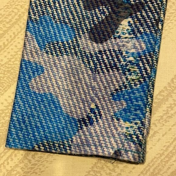 Terez Girls Camouflage Denim-Like Leggings - Picture 2 of 7